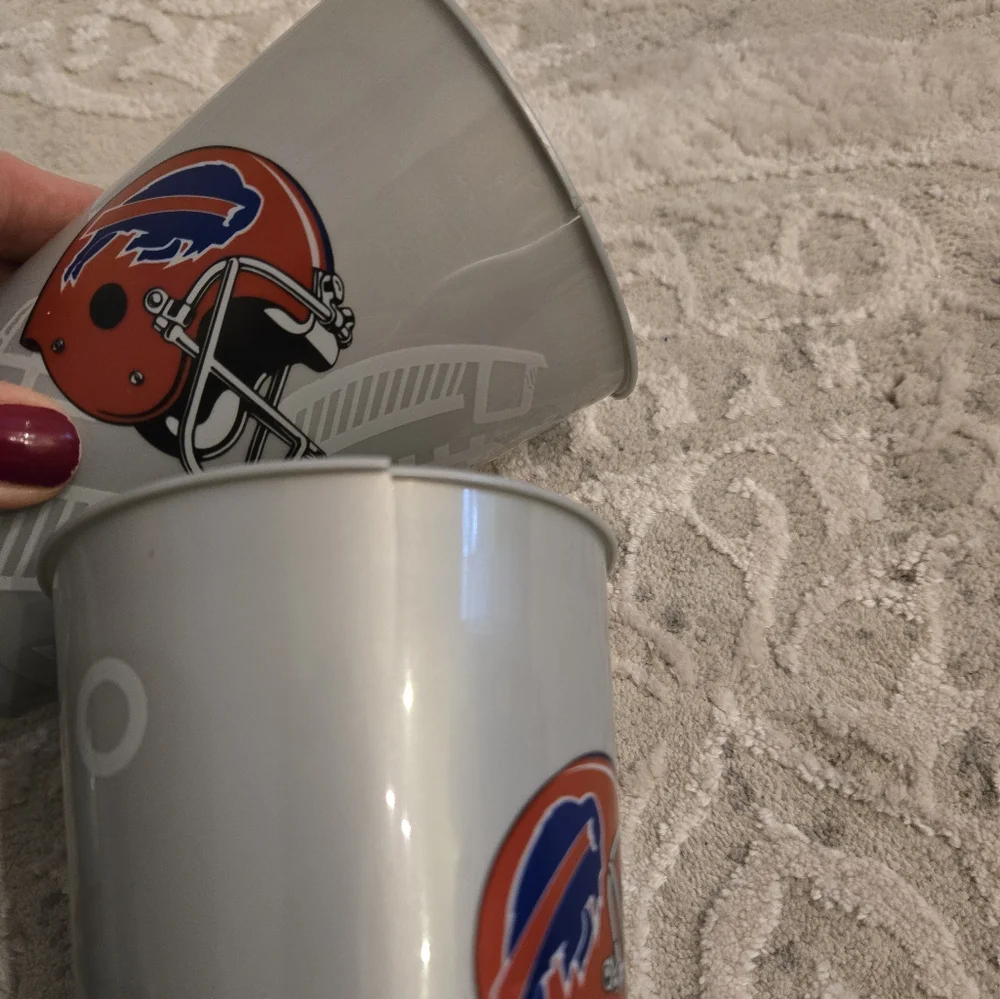 Set Of 13 Vintage 1990s NFL Buffalo Bills Collectible Plastic Cups